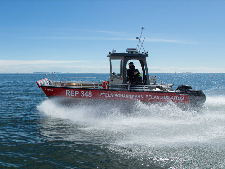 faster-work-boat-73cat-ccr-1-act-e-04